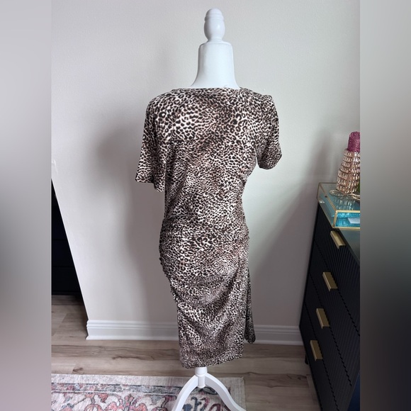 VICI leopard print short sleeve dress midi length - Picture 2 of 3